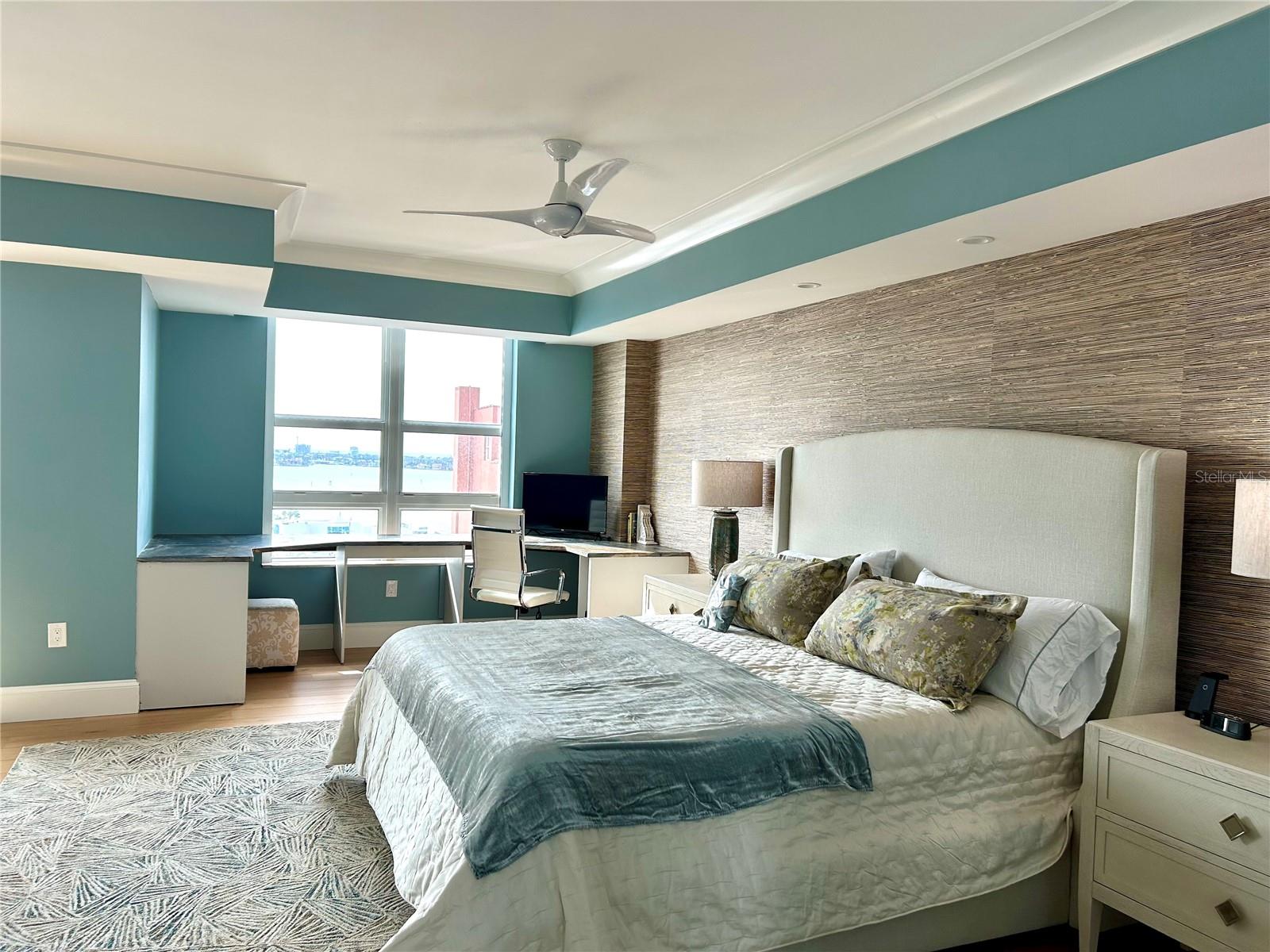 1350 MAIN RESIDENTIAL - Residential Lease