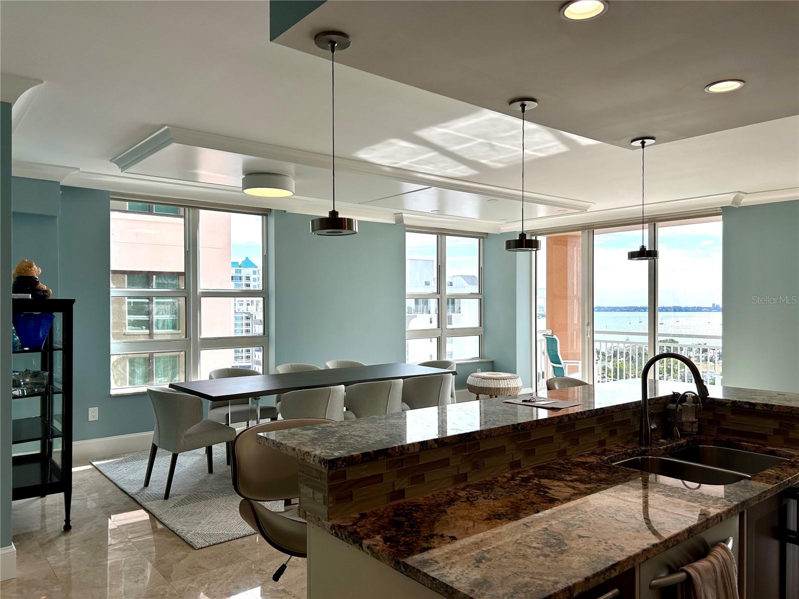 1350 MAIN RESIDENTIAL - Residential Lease