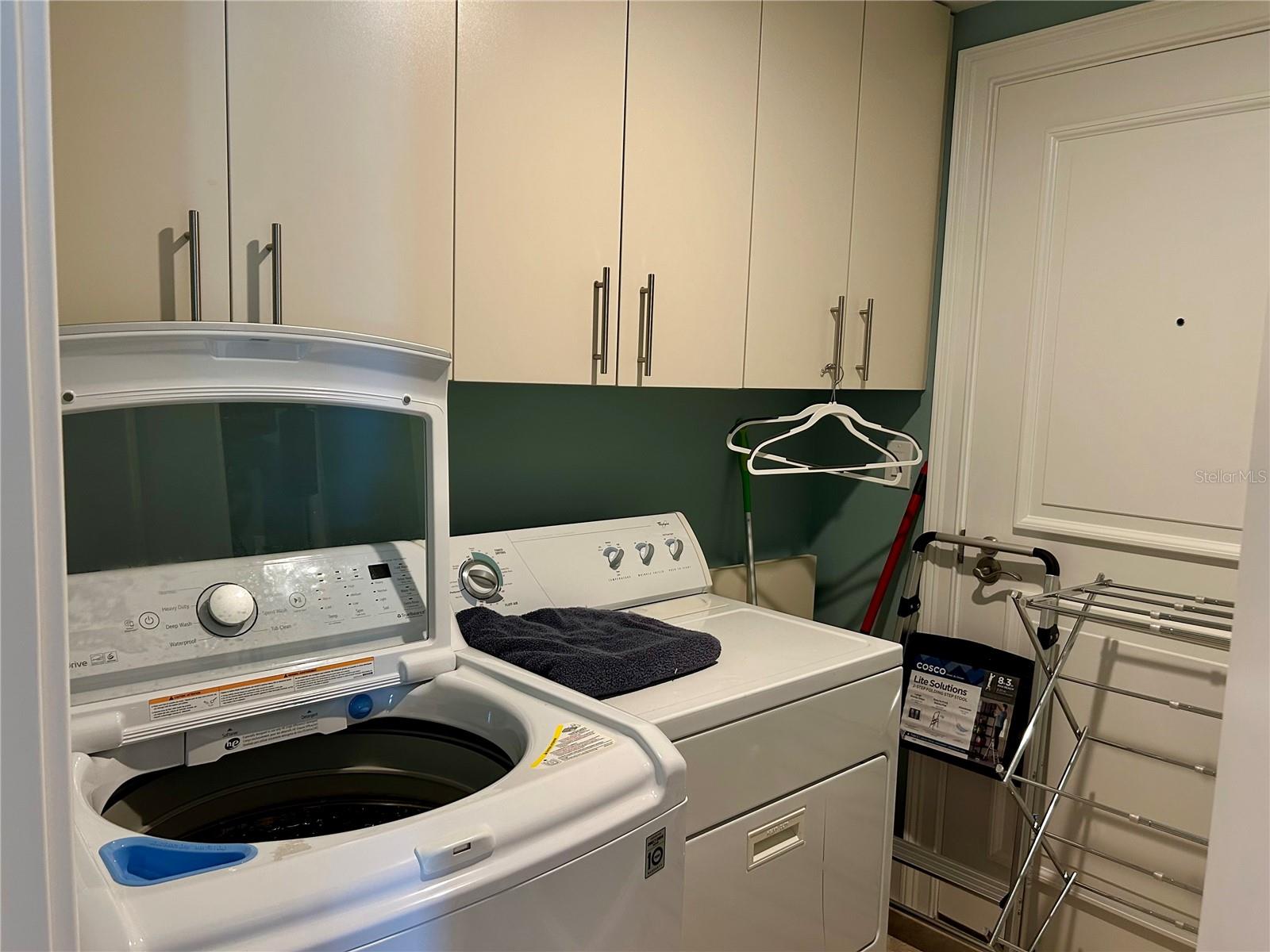 1350 MAIN RESIDENTIAL - Residential Lease