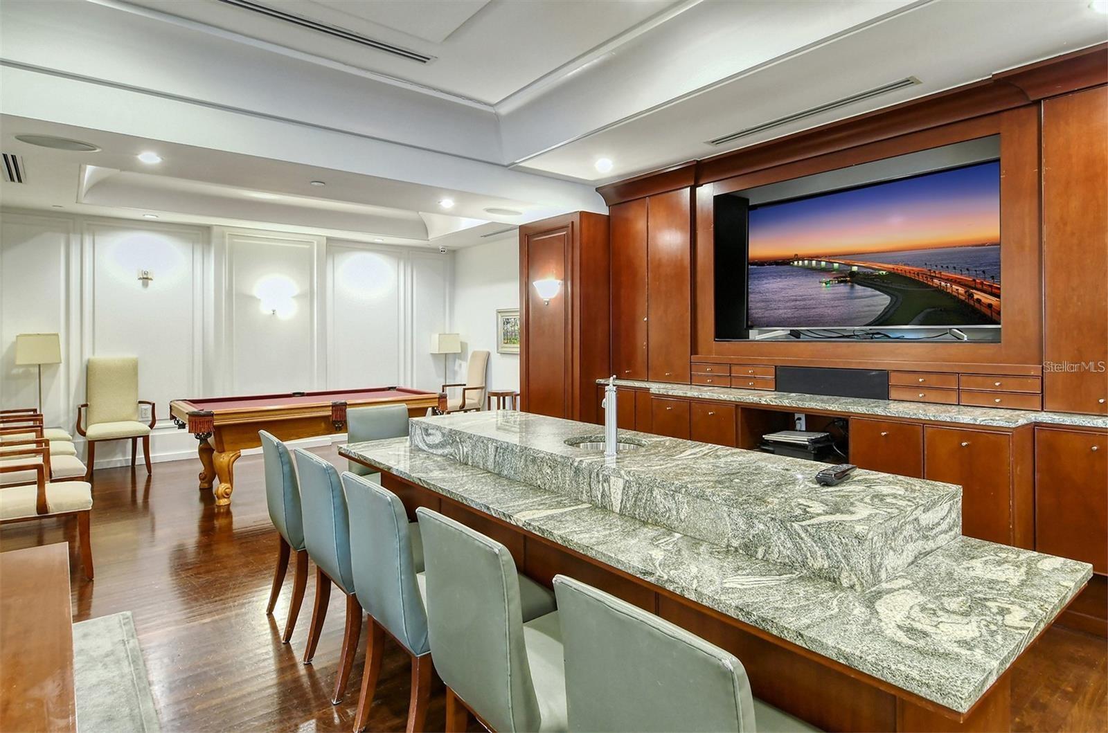 1350 MAIN RESIDENTIAL - Residential Lease