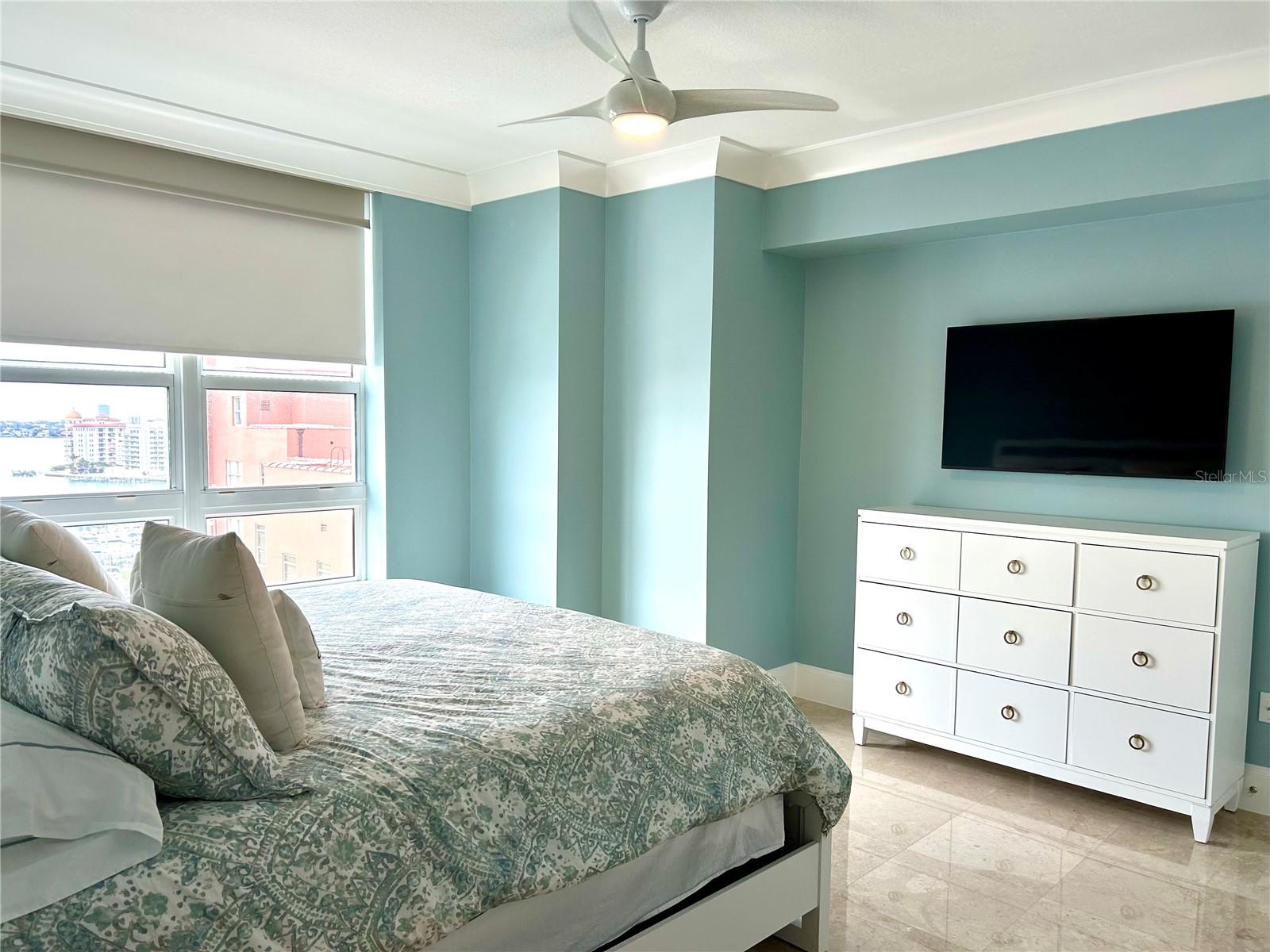 1350 MAIN RESIDENTIAL - Residential Lease