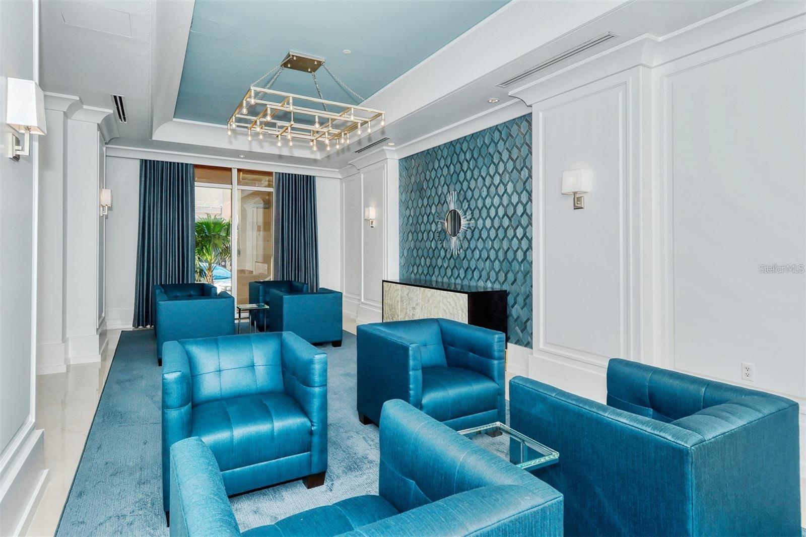 1350 MAIN RESIDENTIAL - Residential Lease