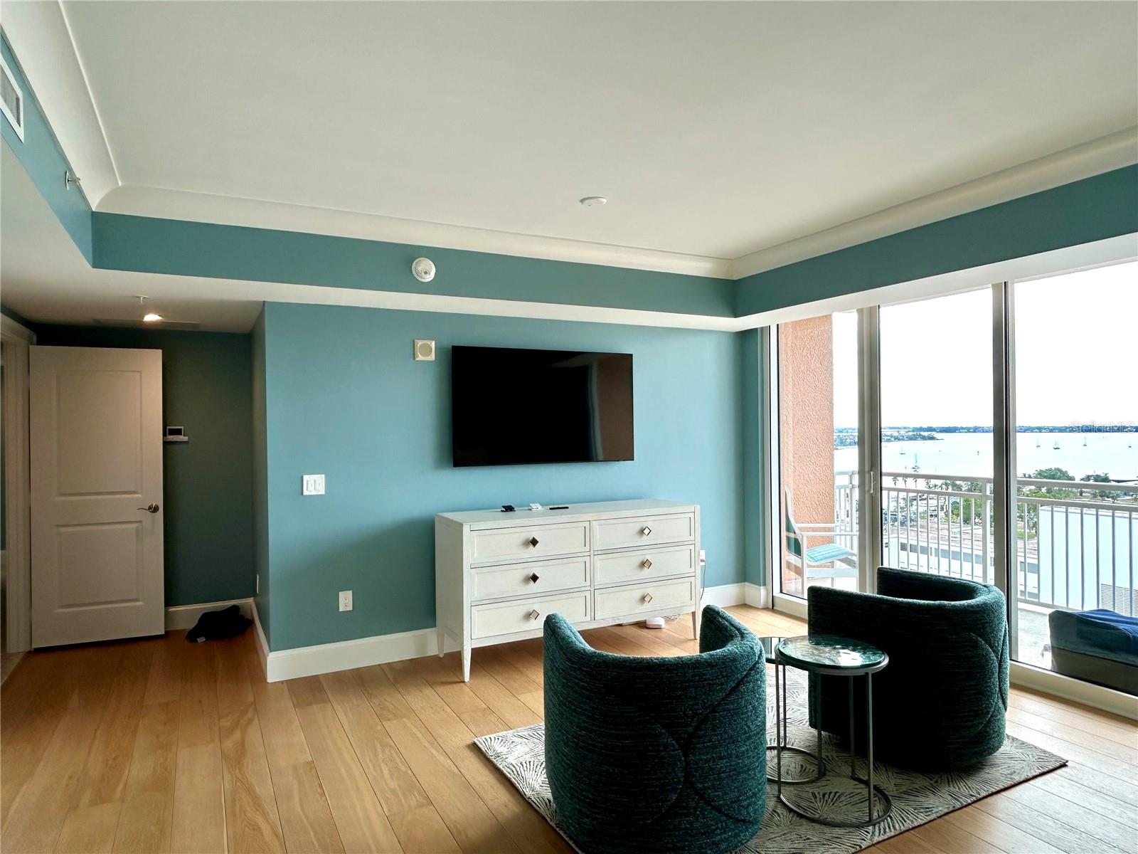 1350 MAIN RESIDENTIAL - Residential Lease