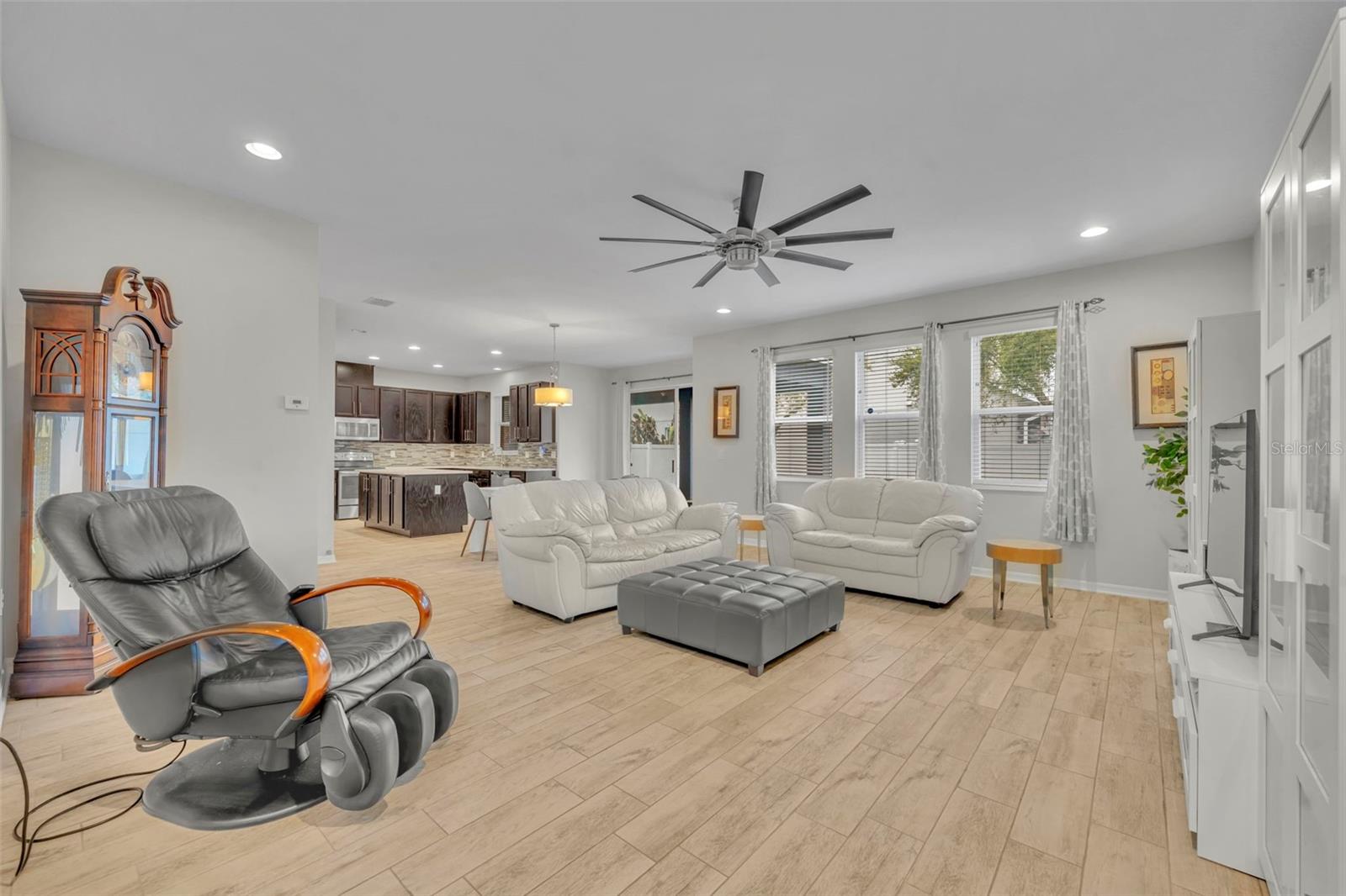 AULINS LANDING AT OVIEDO-PHASE 1 - Residential