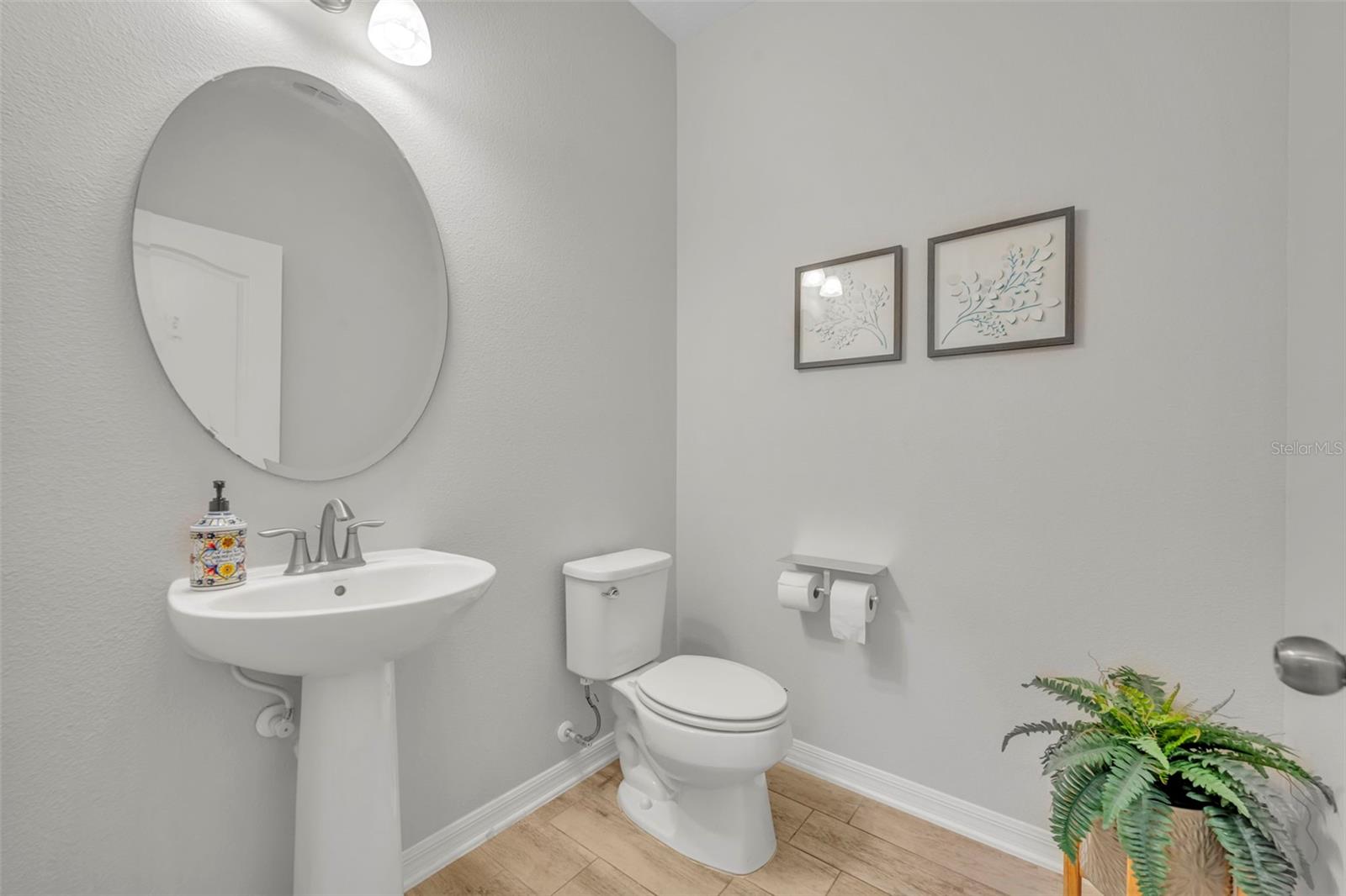 AULINS LANDING AT OVIEDO-PHASE 1 - Residential