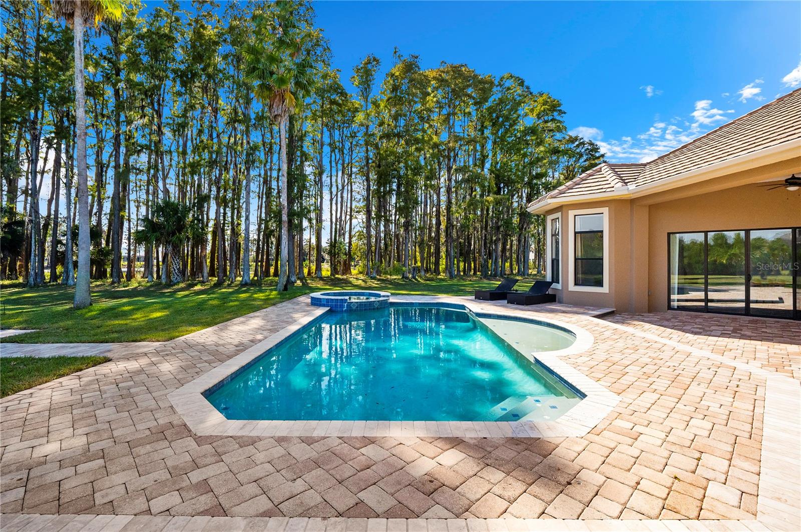 STEEPLECHASE - Residential