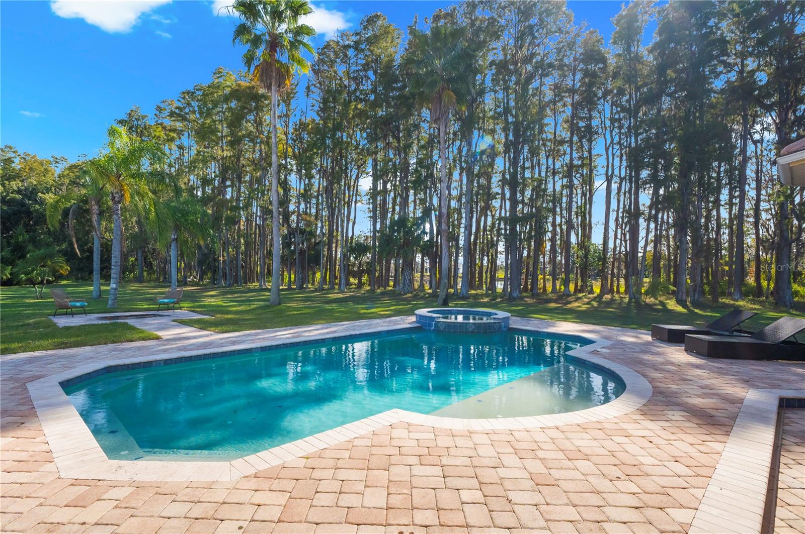 STEEPLECHASE - Residential