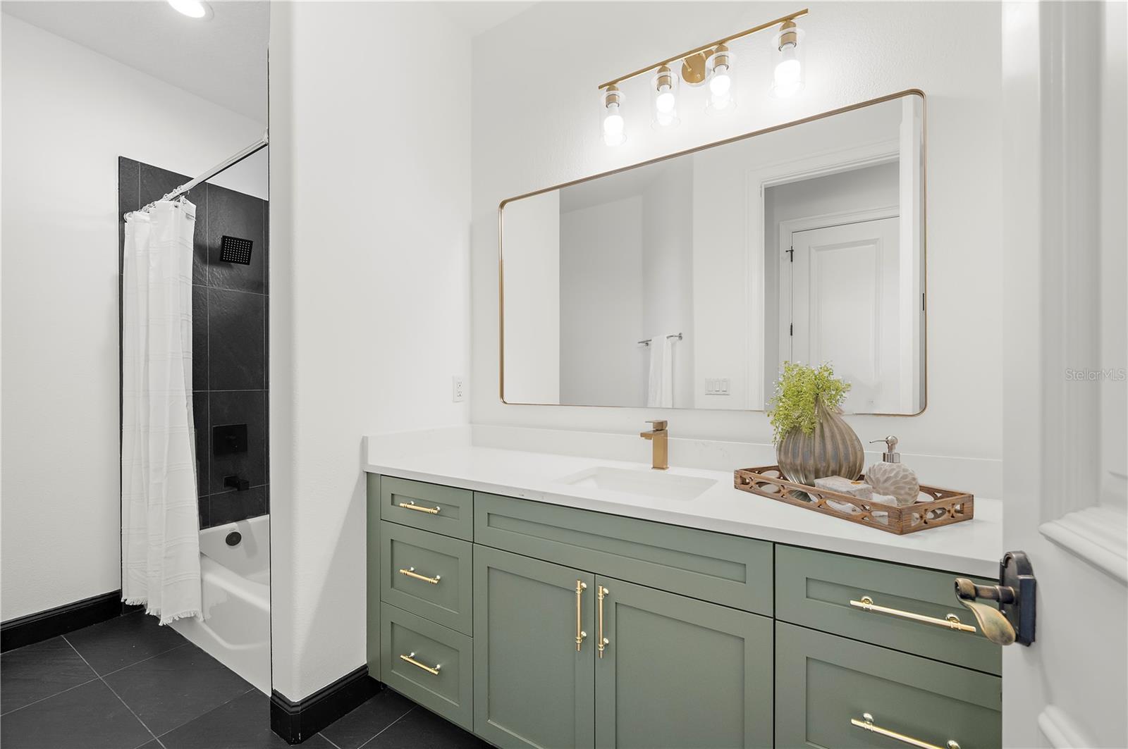 STEEPLECHASE - Residential