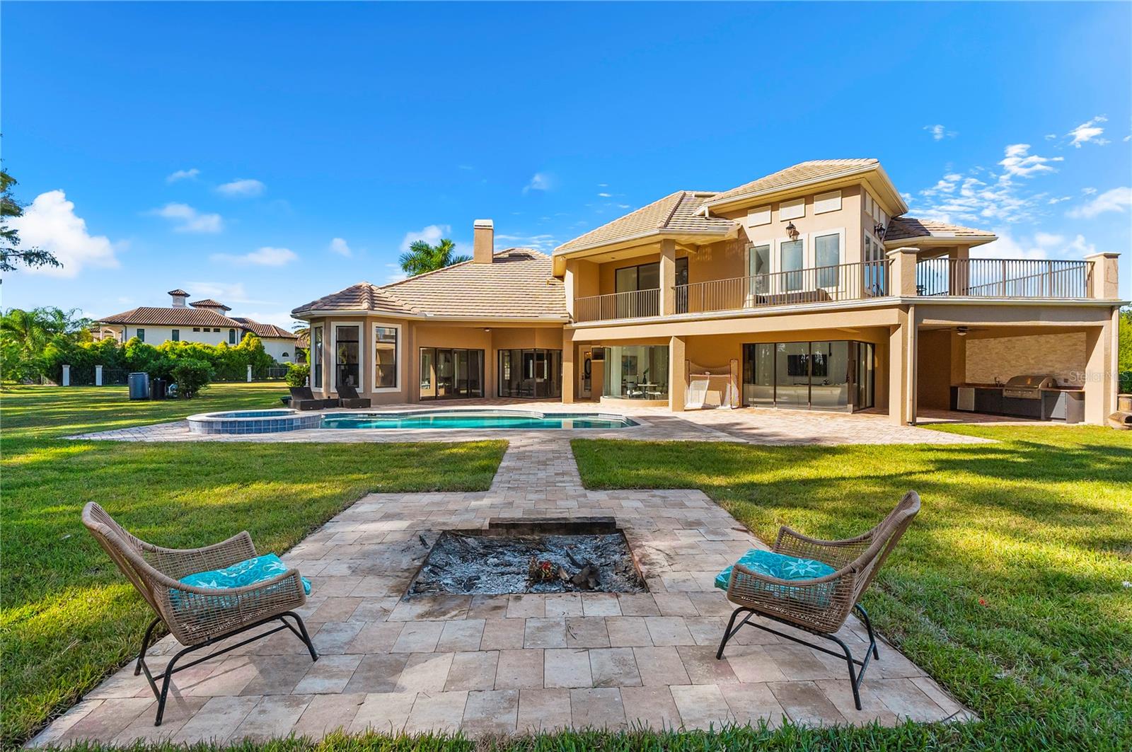 STEEPLECHASE - Residential