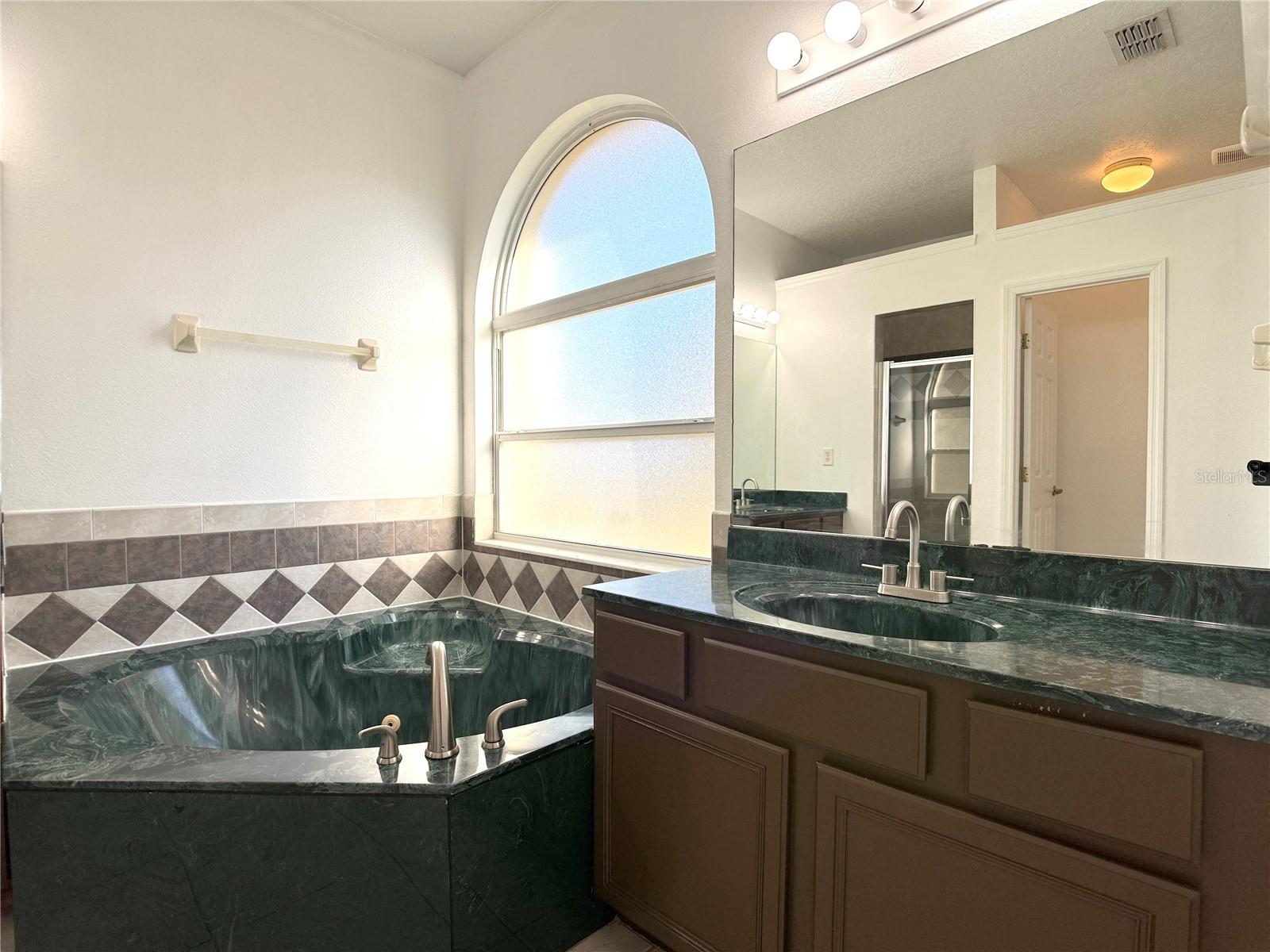 ARROWHEAD PH 03 - Residential Lease