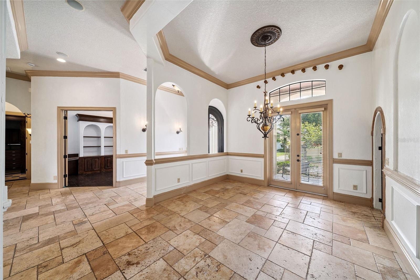 8402 LAKE BURDEN CIRCLE