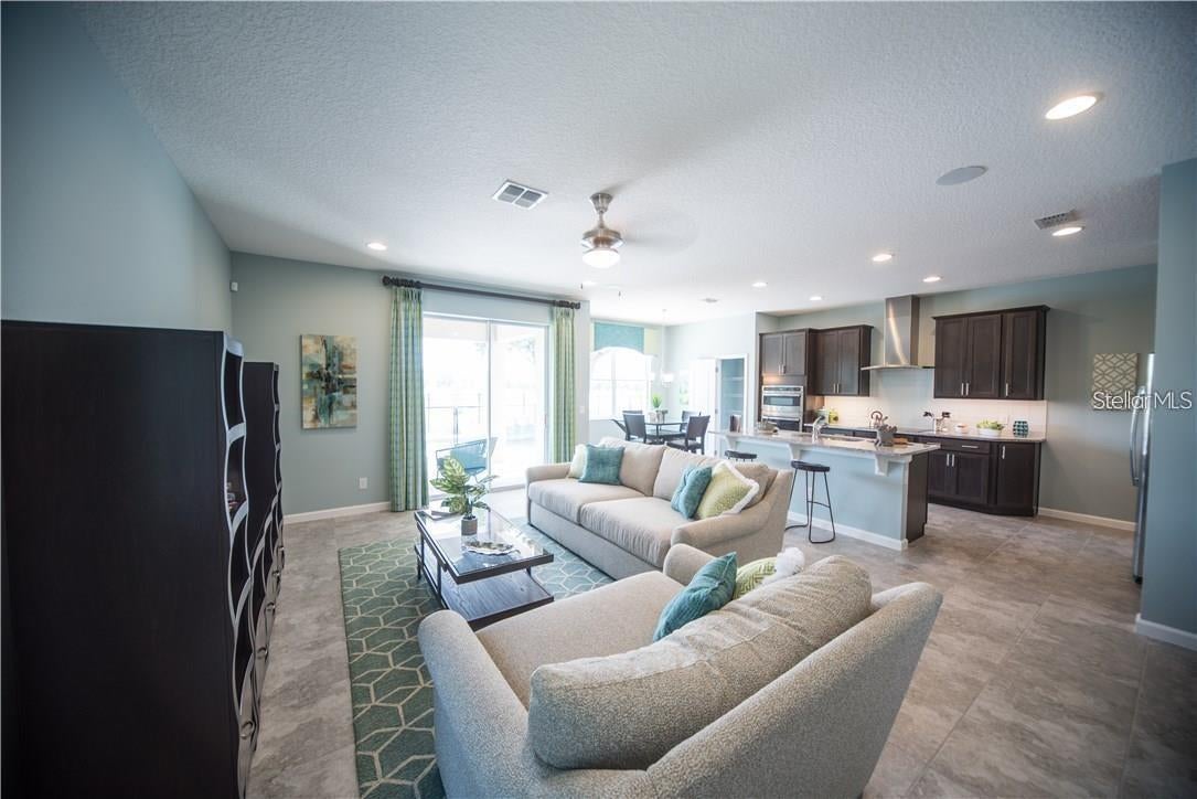 3318 STRATTON CIRCLE