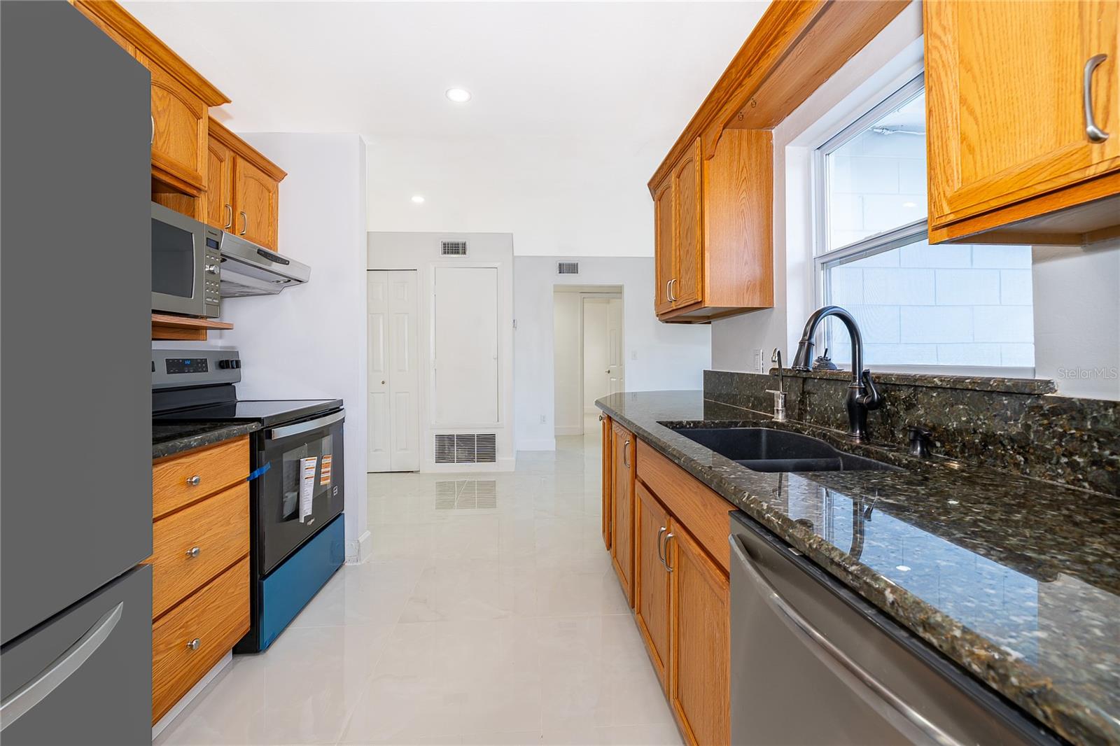 COUNTRY CLUB HEIGHTS UNIT 1 - Residential