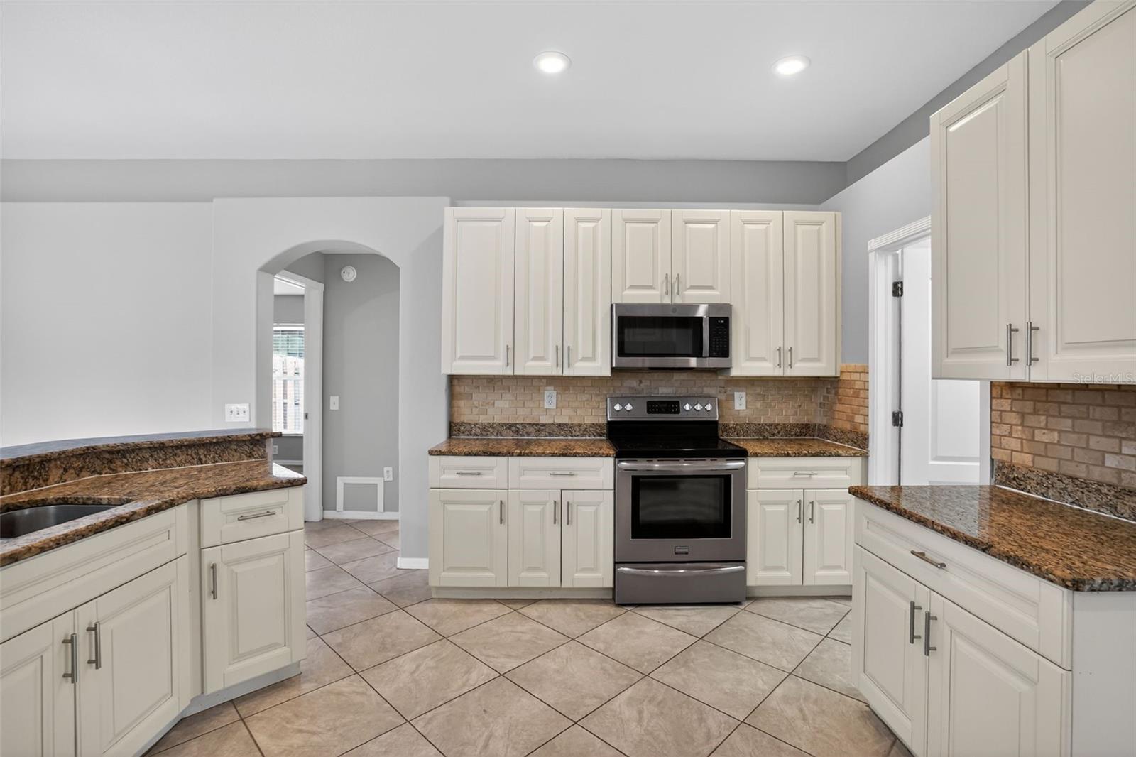 BLOOMINGDALE SEC P Q - Residential