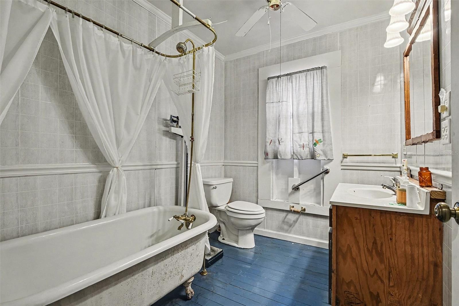 PARRISH MINOR REP - Residential