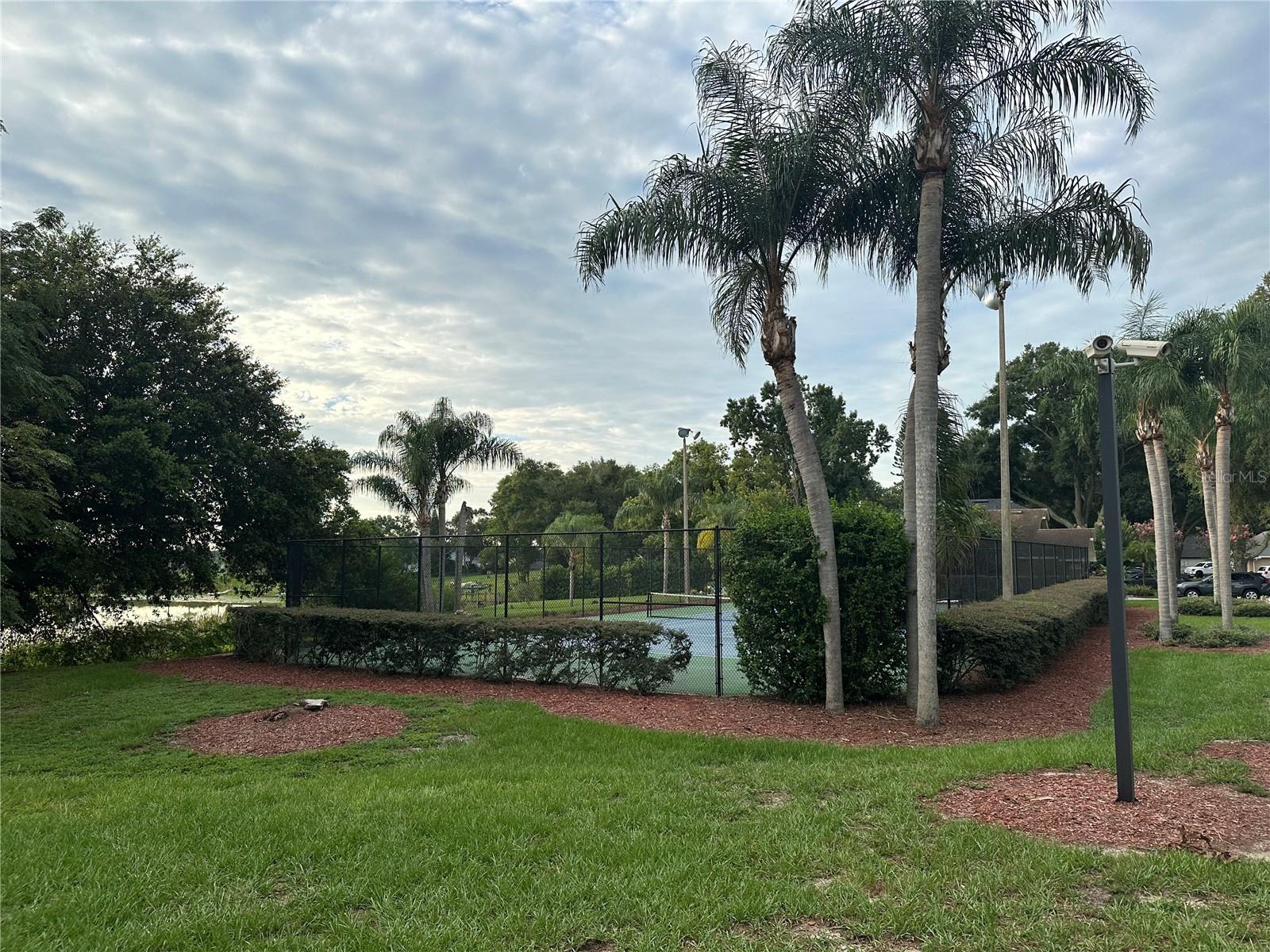 SUMMER LAKES - Residential