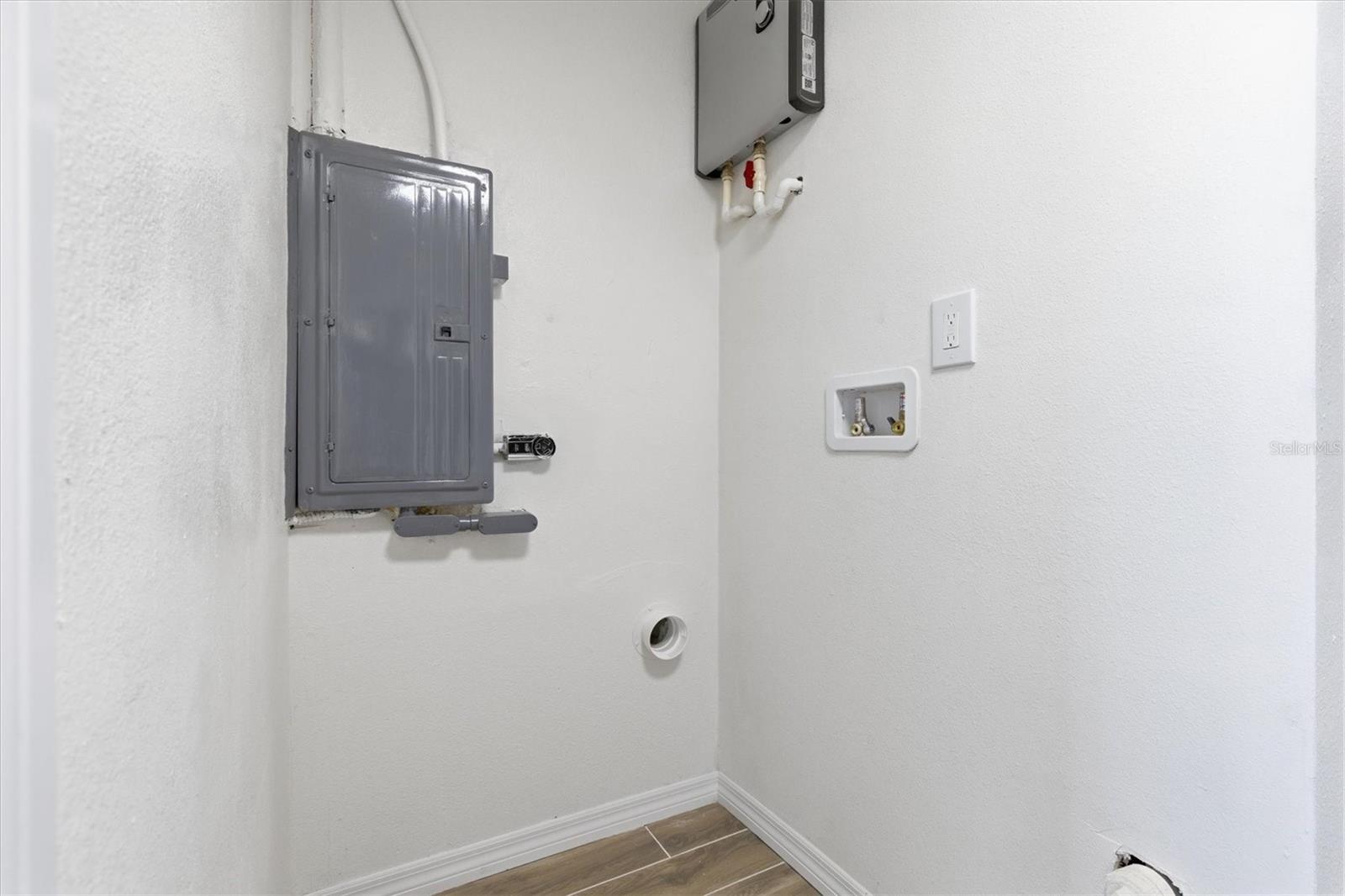 SHOREACRES CENTER - Residential