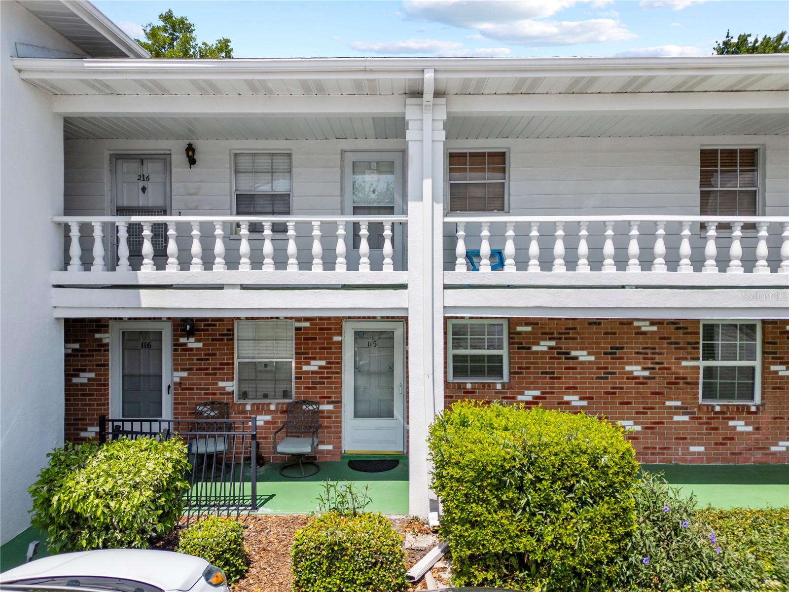 First Floor Unit! Beautiful 2 bedroom 1 Bathroom Condo ideally located on the ground floor. The unit has been fully updated, includes all appliances and washer/dryer in unit.
The 55+ community offers: assigned parking, community pool, recreational area, and Laundry facilities.
Great location, within minutes of shopping, restaurants and beaches. Downtown/Main Street New Port Richey is less than 2 miles away.
Schedule a tour before its gone!