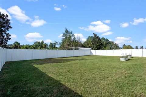 A home in LAKELAND