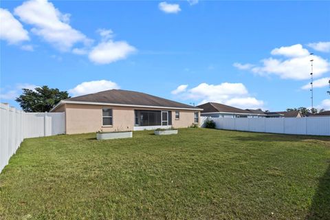 A home in LAKELAND