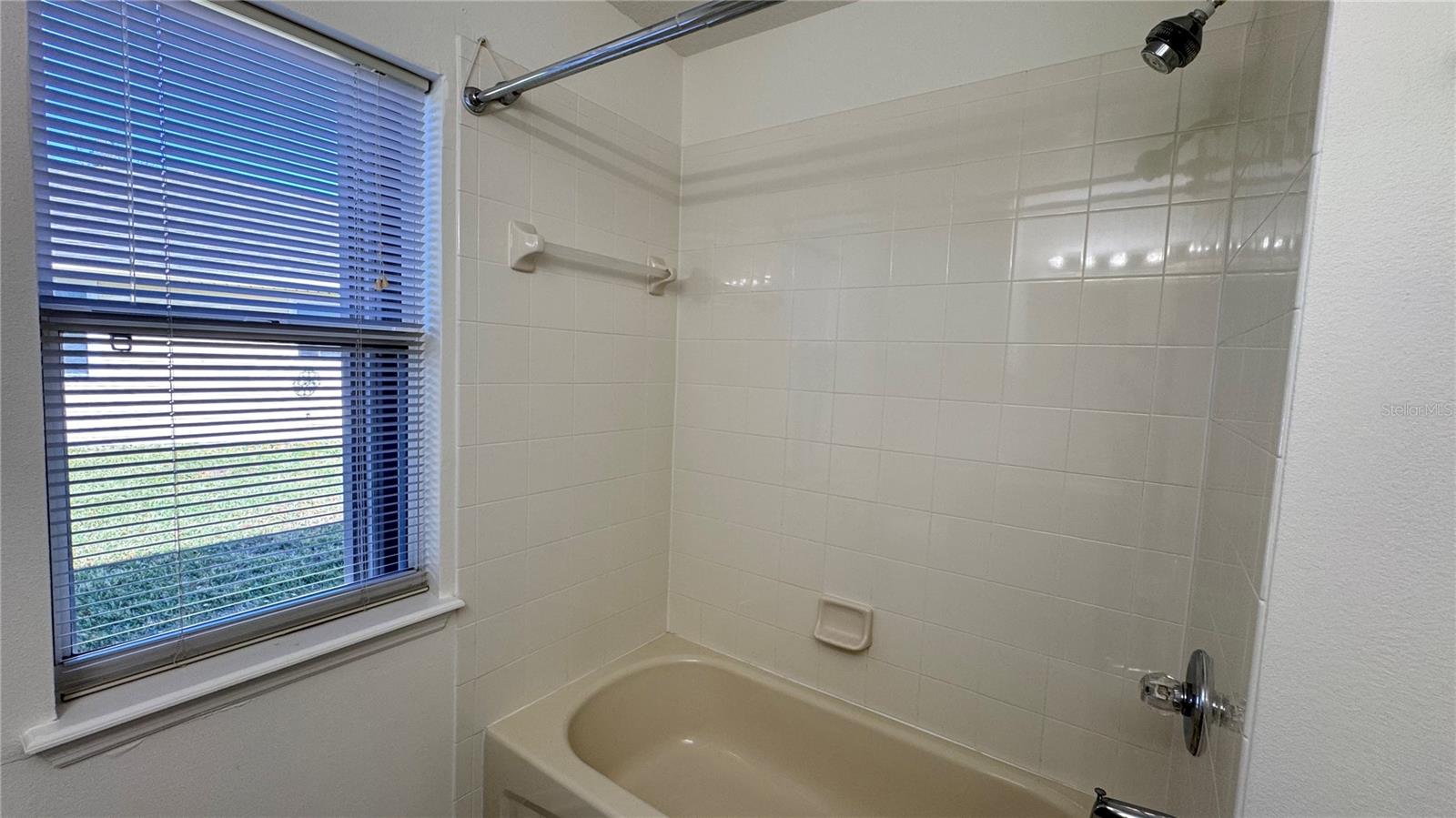 LAKE SAUNDERS POINT - Residential