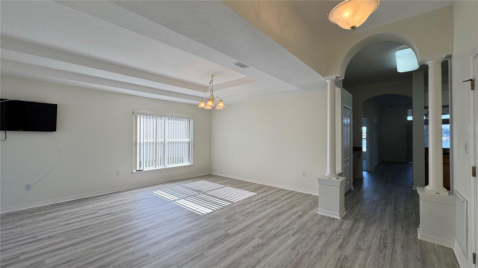 LAKE SAUNDERS POINT - Residential