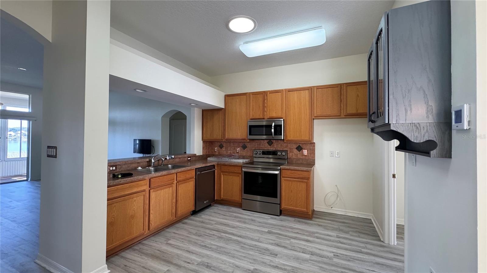 LAKE SAUNDERS POINT - Residential