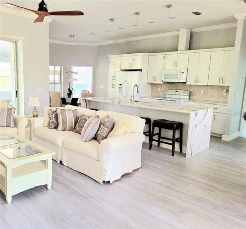 1415 Beach Club Lane, Apollo Beach, FL 33572