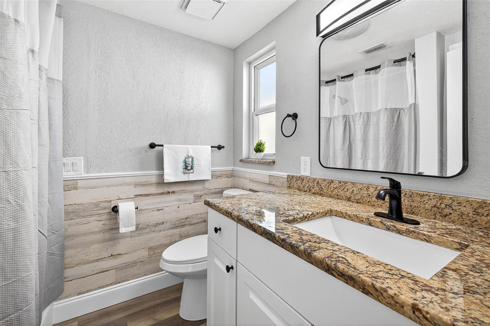 PALM TERRACE ESTATES - Residential