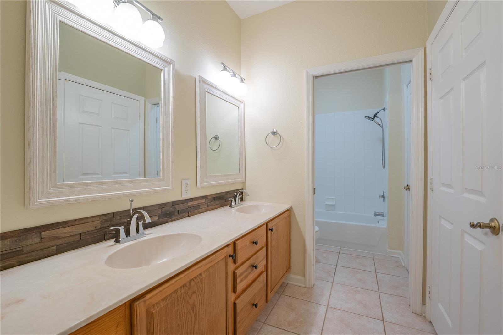 GOLFVIEW AT HUNTERS CREEK PH 01 - Residential