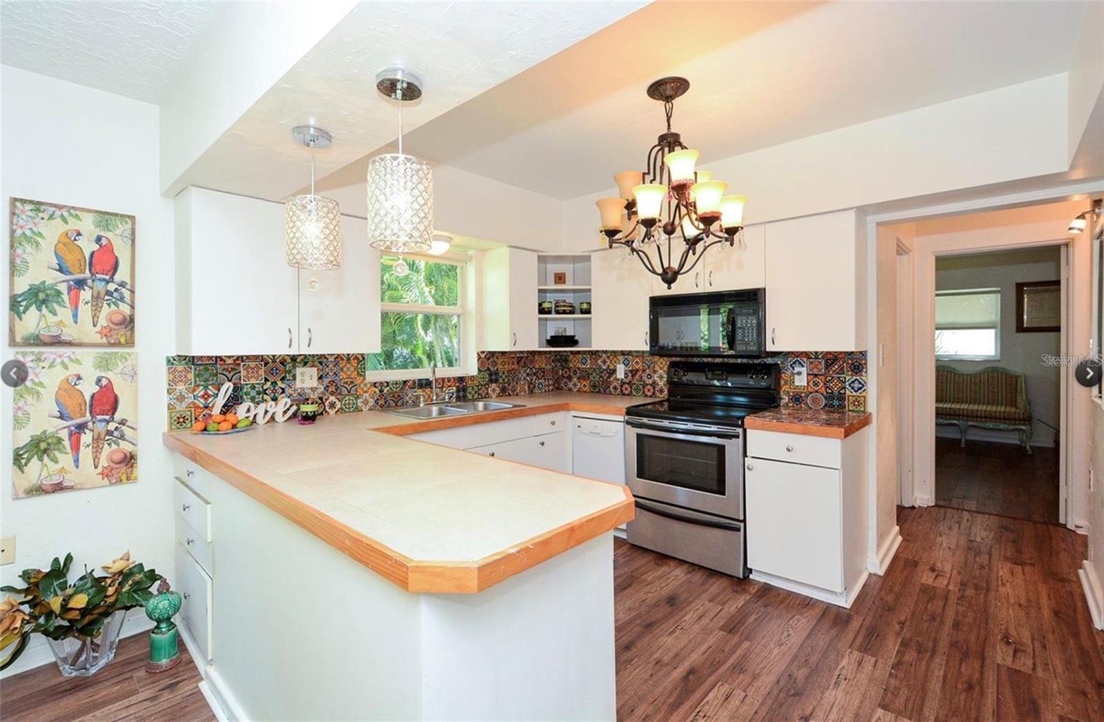 COCOANUT HEIGHTS - Residential Lease