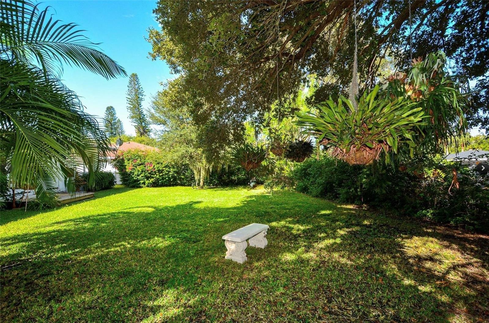 COCOANUT HEIGHTS - Residential Lease