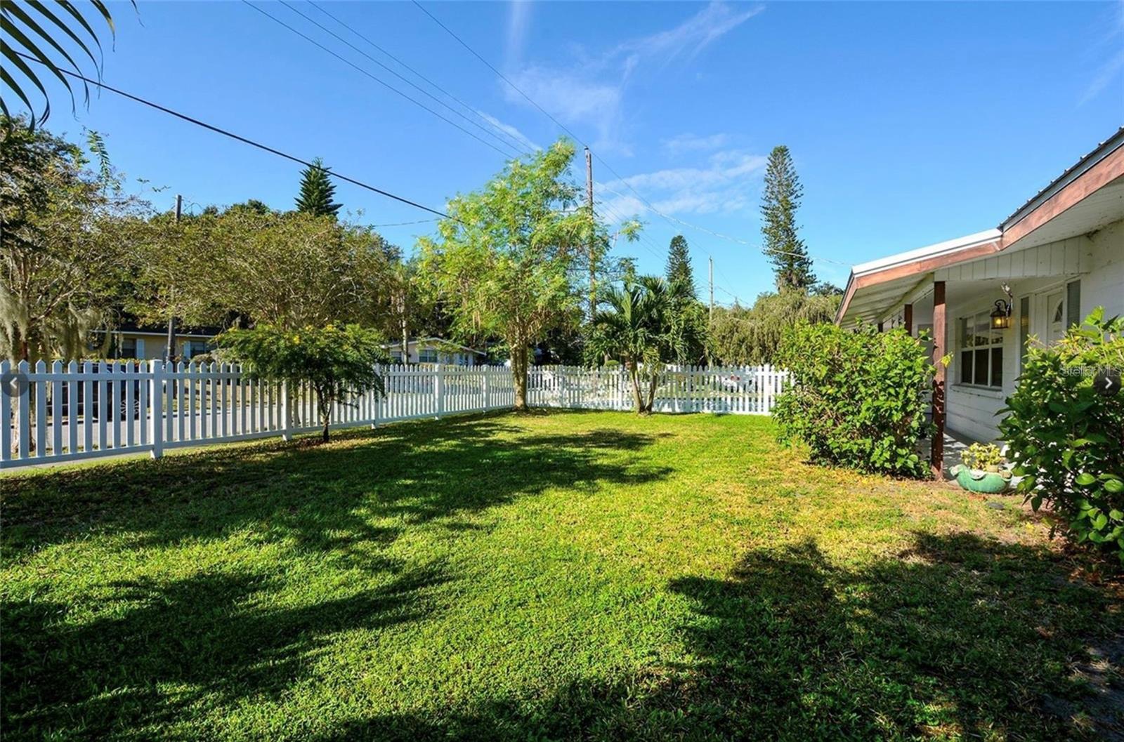 COCOANUT HEIGHTS - Residential Lease