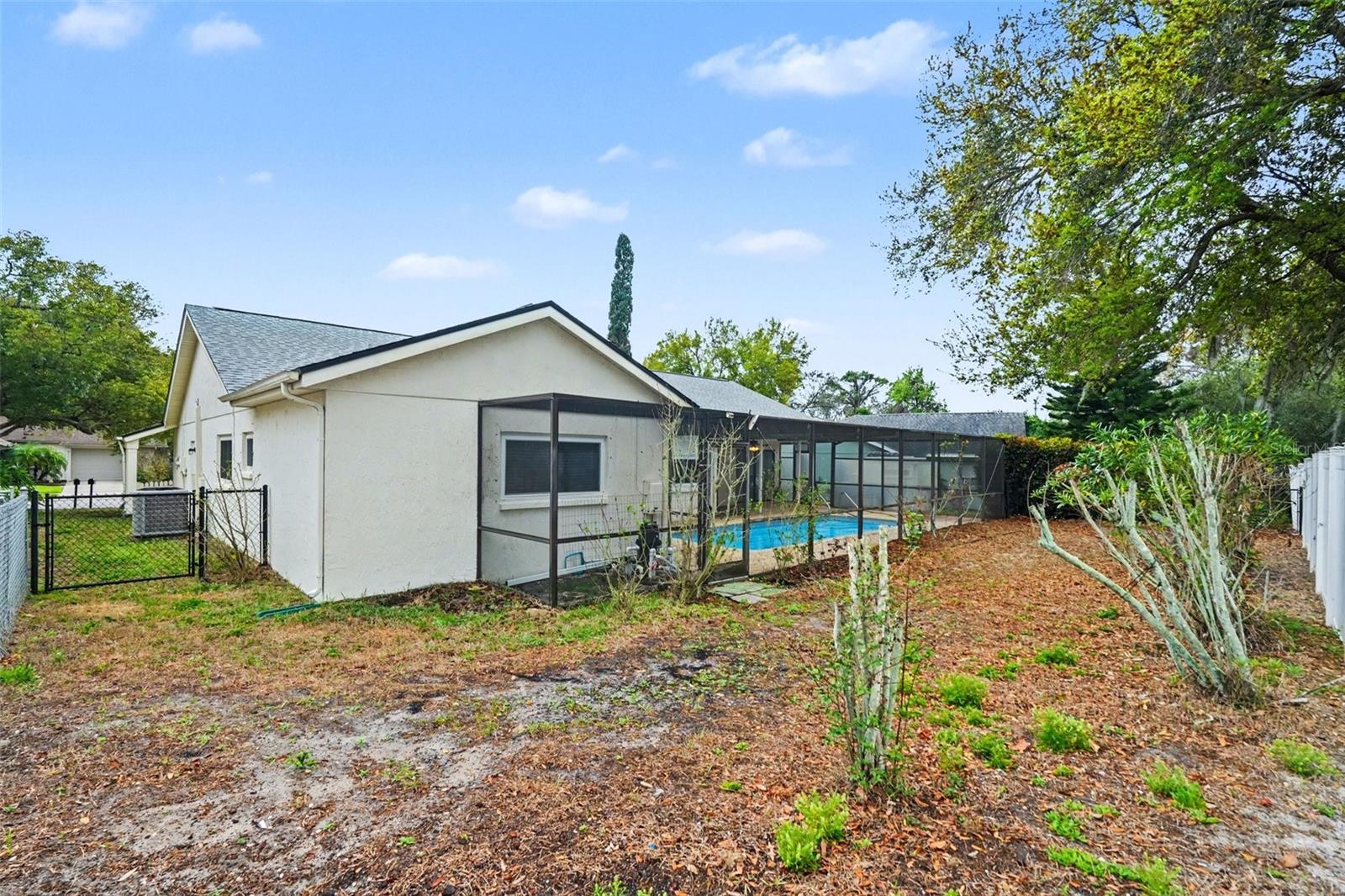 RAVENSWOOD VILLAGE - Residential