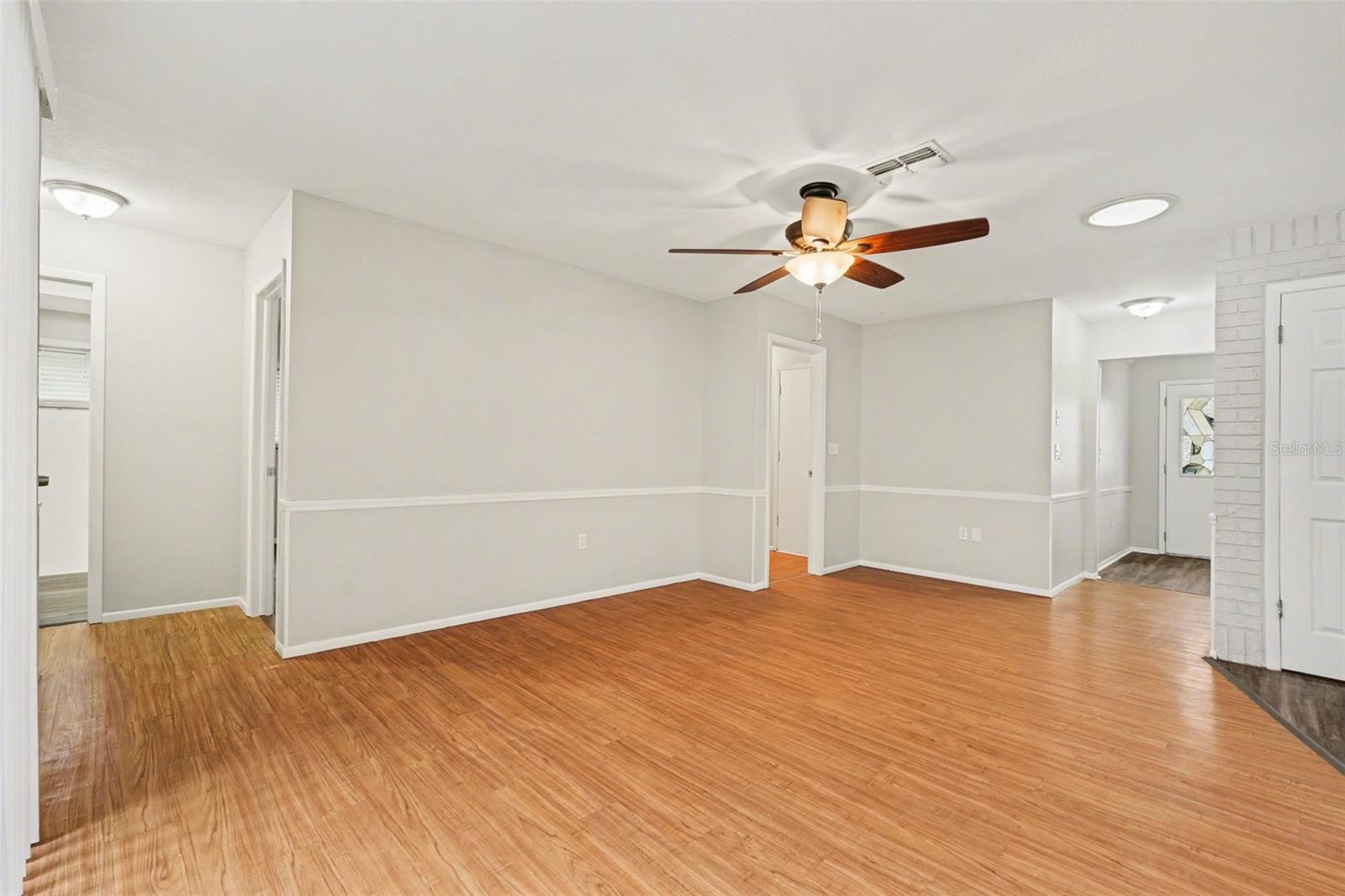 RAVENSWOOD VILLAGE - Residential