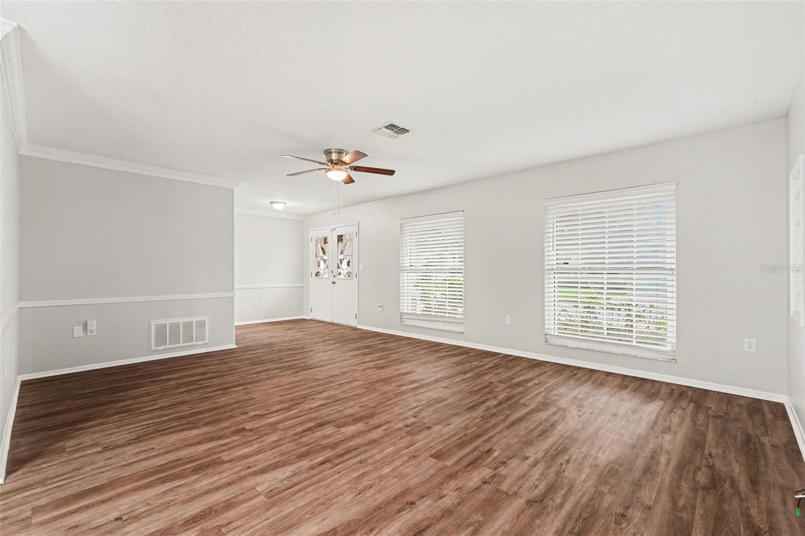 RAVENSWOOD VILLAGE - Residential