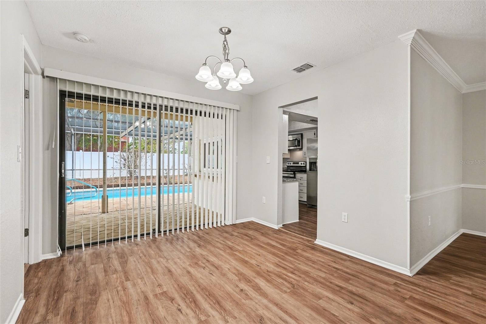 RAVENSWOOD VILLAGE - Residential