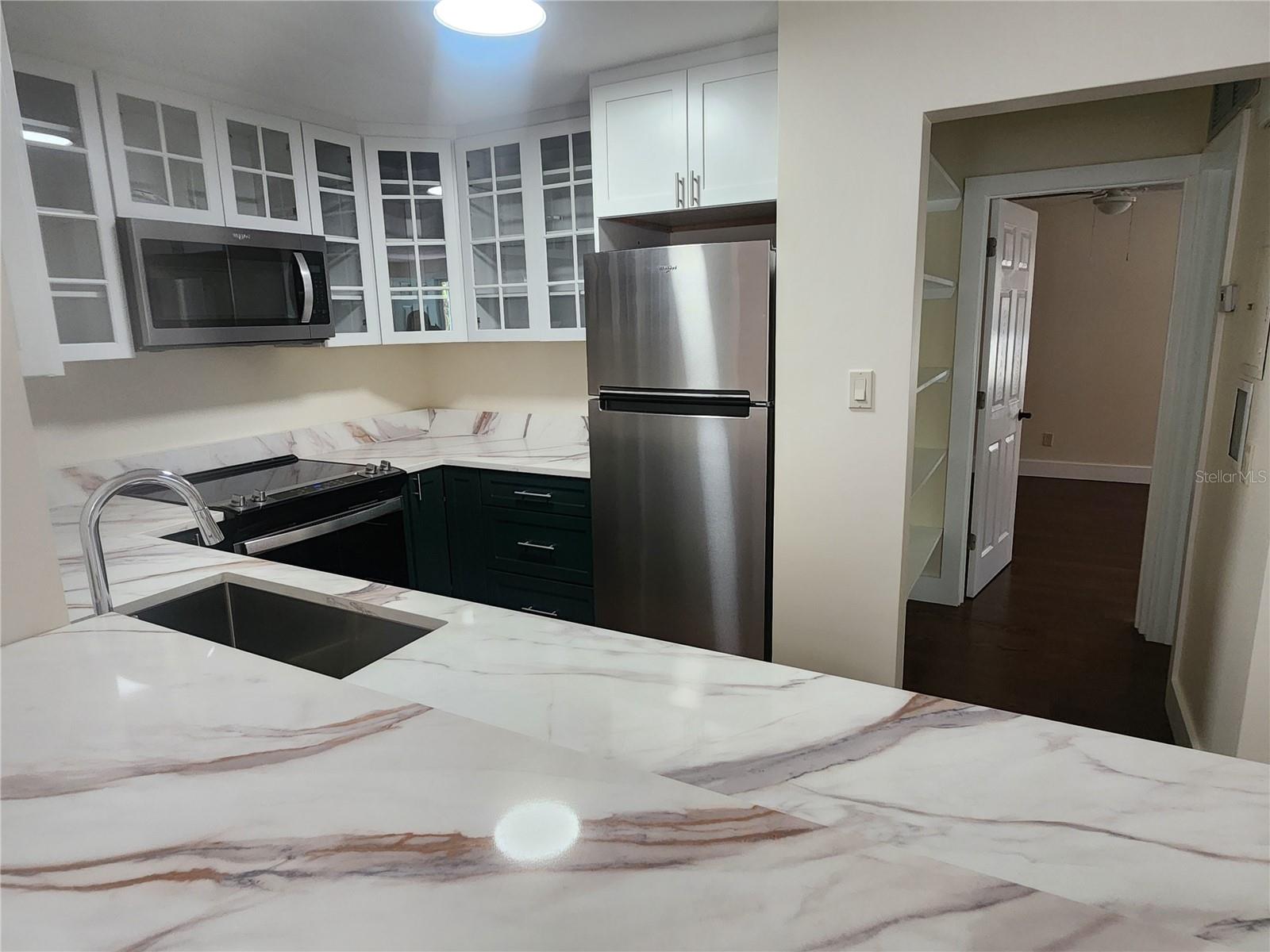 GOLDEN GATE POINT - Residential Lease