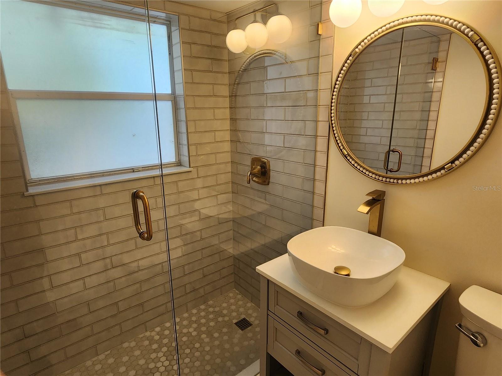 GOLDEN GATE POINT - Residential Lease
