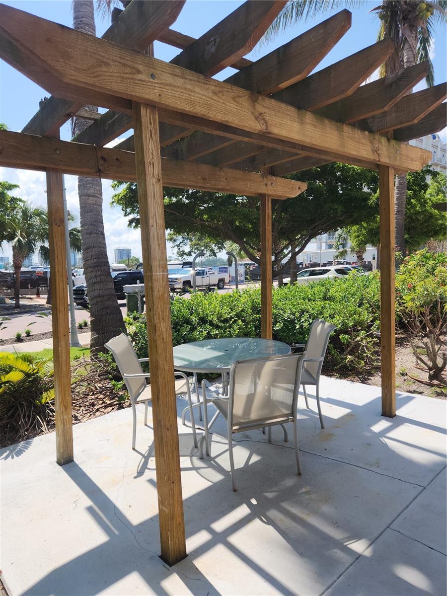 GOLDEN GATE POINT - Residential Lease