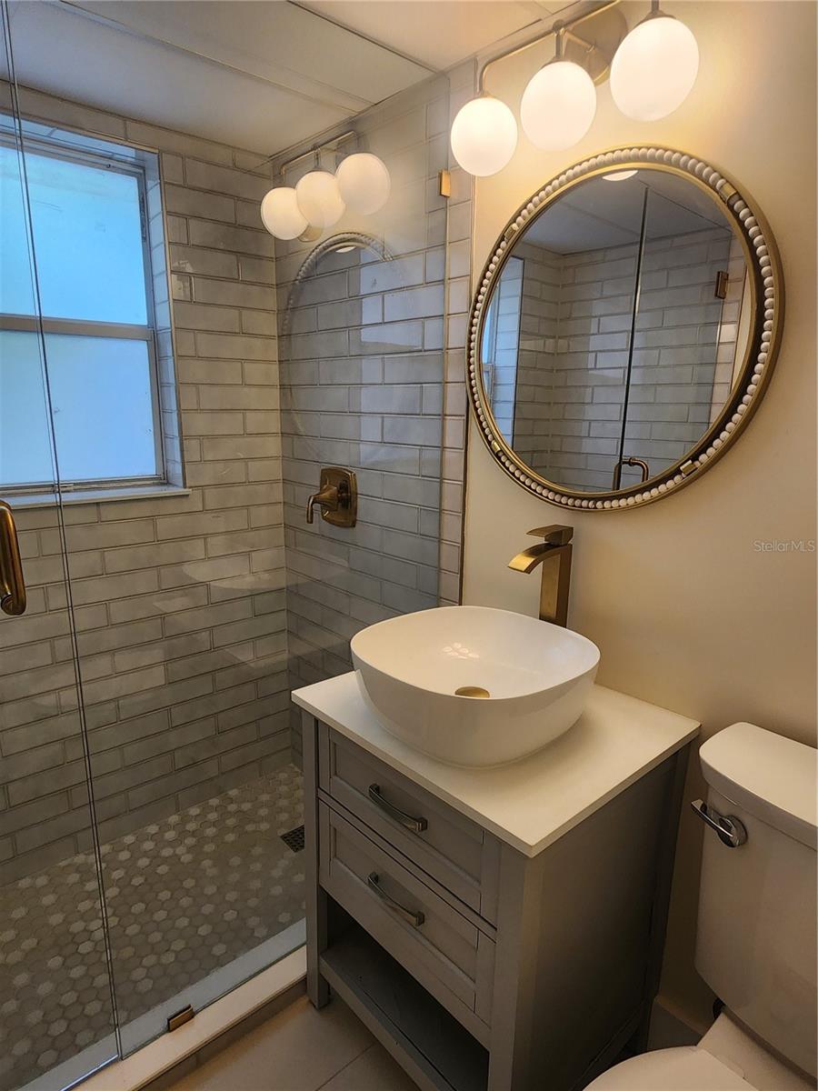 GOLDEN GATE POINT - Residential Lease