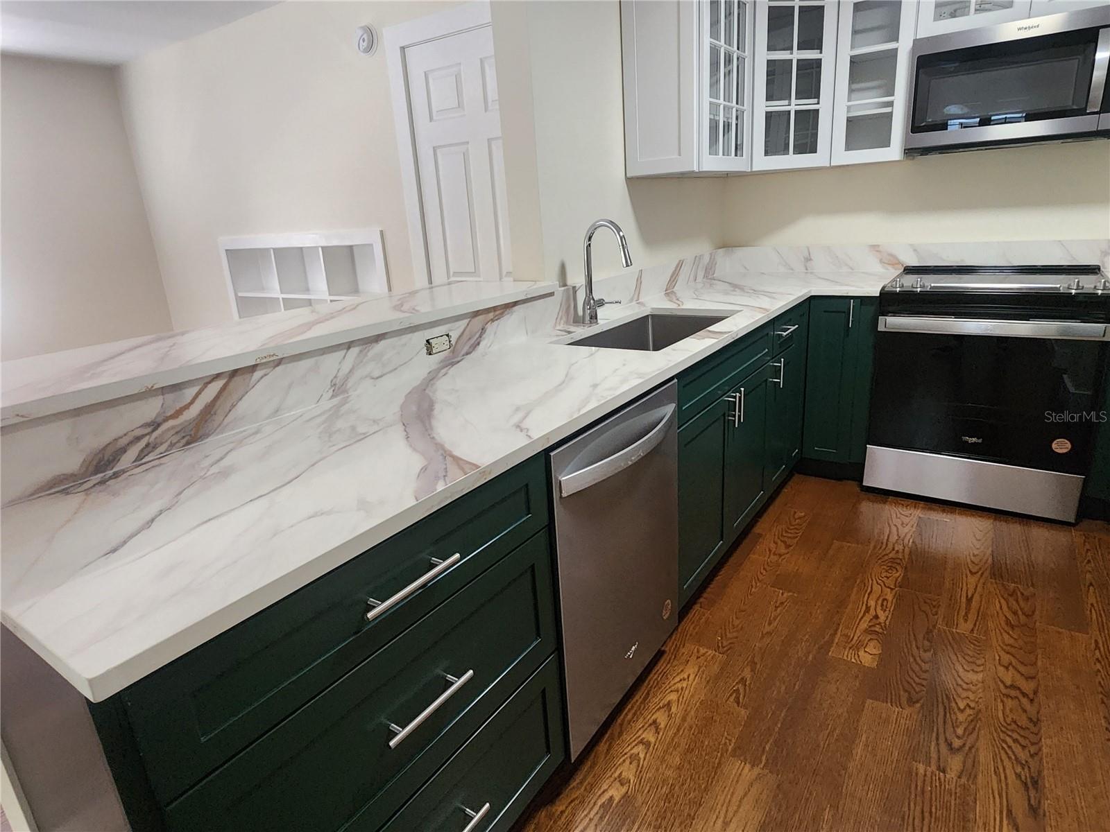 GOLDEN GATE POINT - Residential Lease