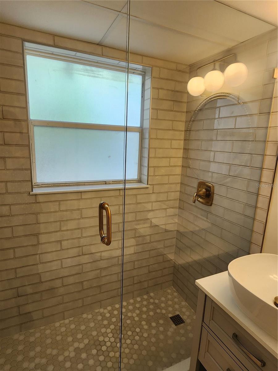 GOLDEN GATE POINT - Residential Lease