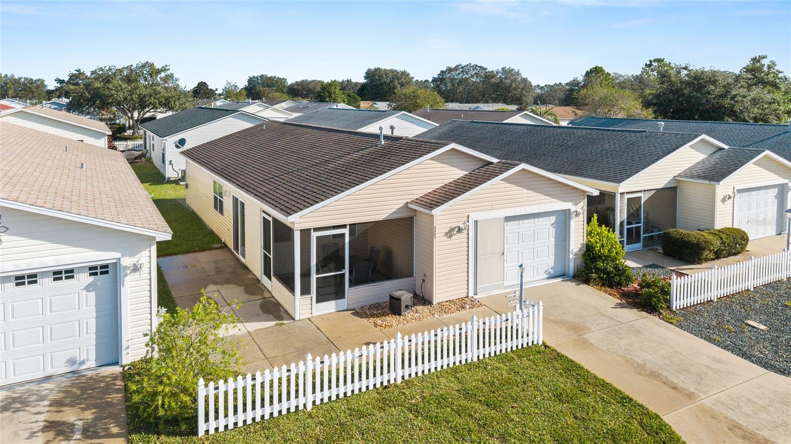 2805 BURGOS DRIVE