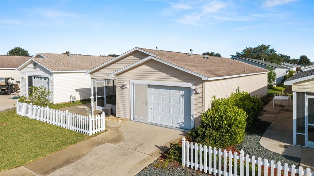 Photo of 2805 Burgos Drive, The Villages, FL 32162 (MLS # G5097602)