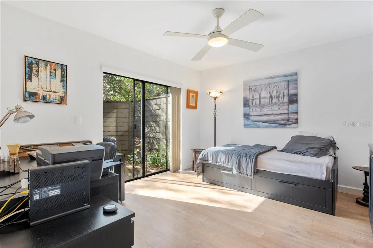 PELICAN COVE X - Residential