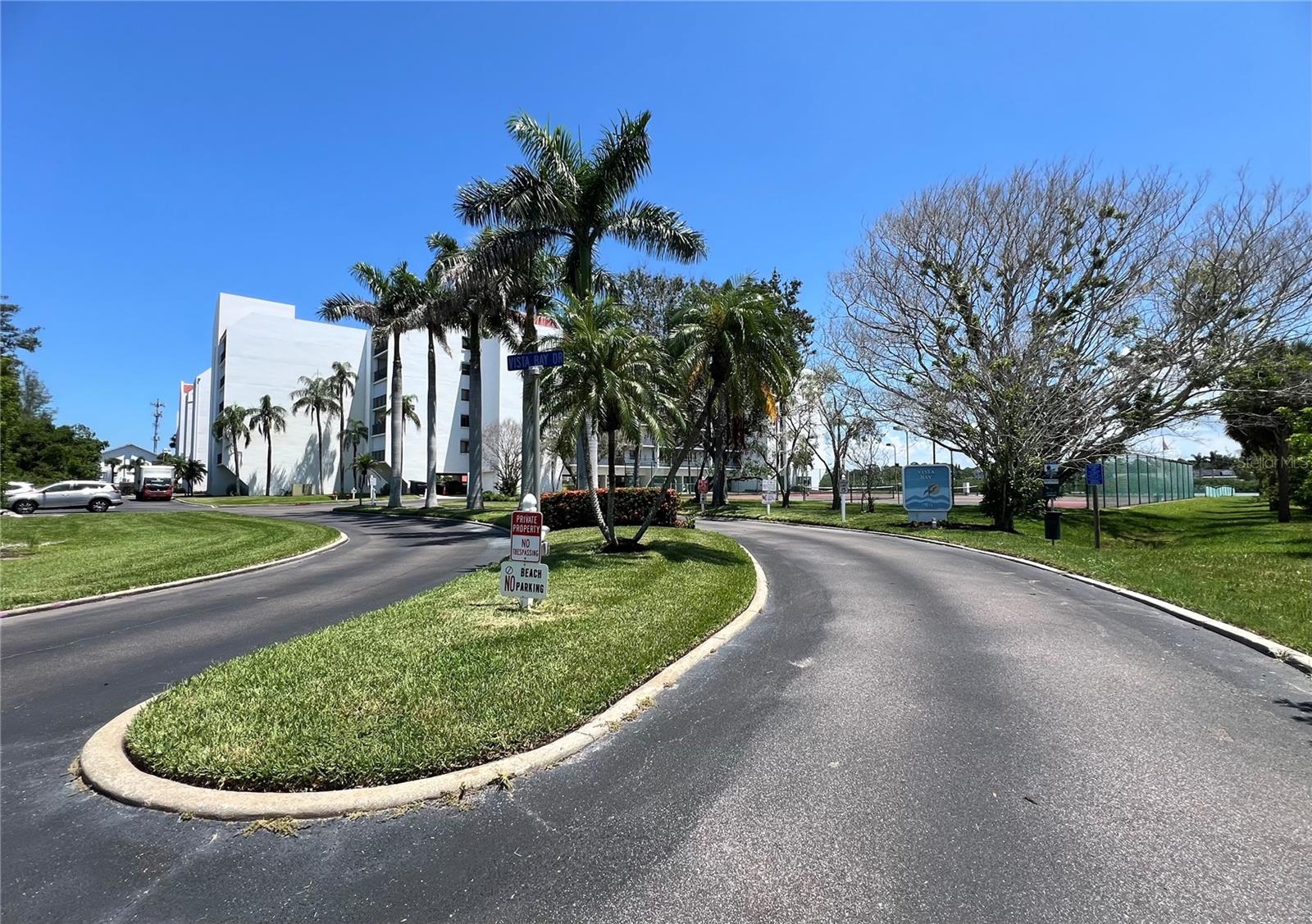 VISTA BAY CONDO I PH I - Residential