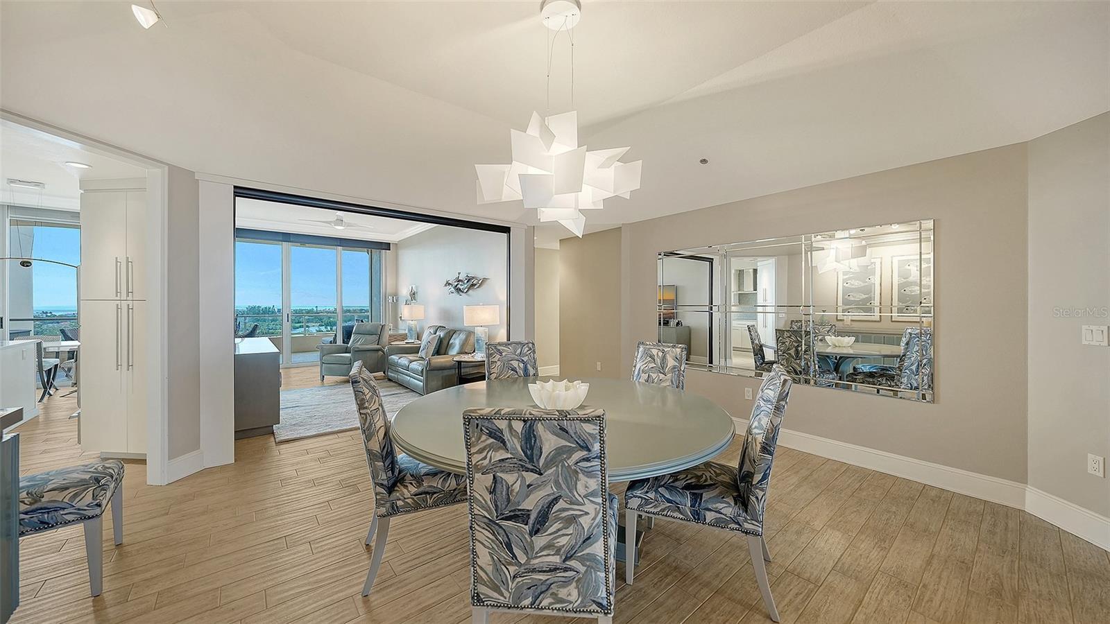 GRAND BAY 2 - Residential