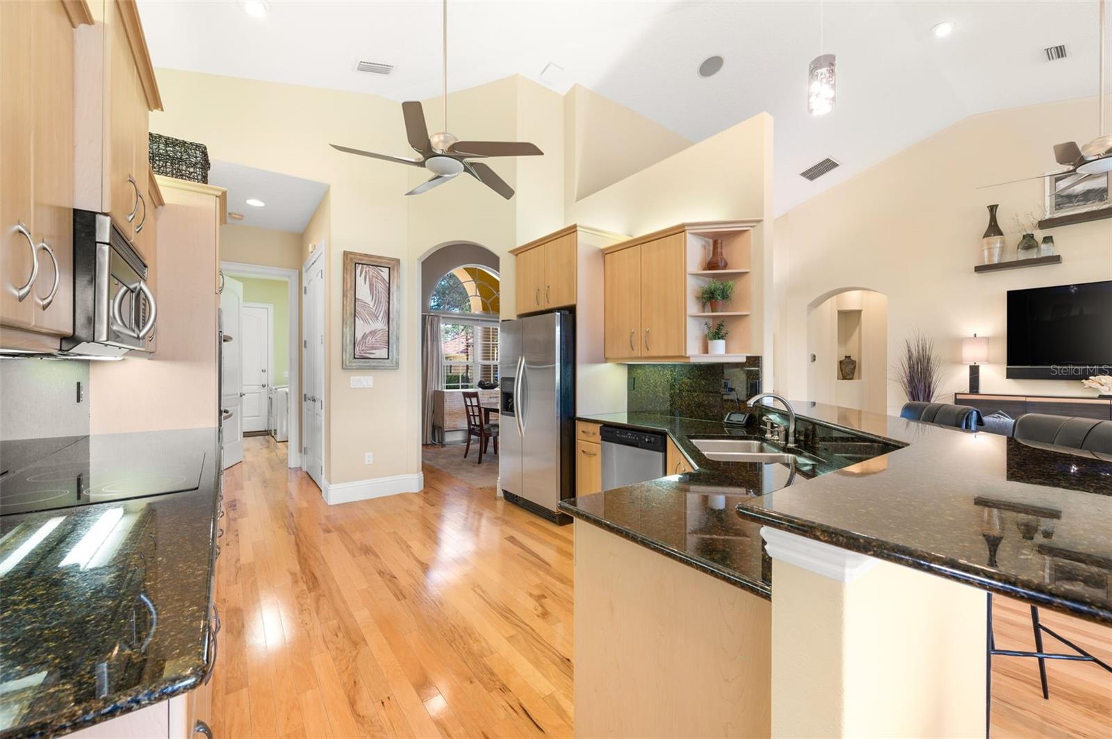 12 OAK VIEW CIRCLE E