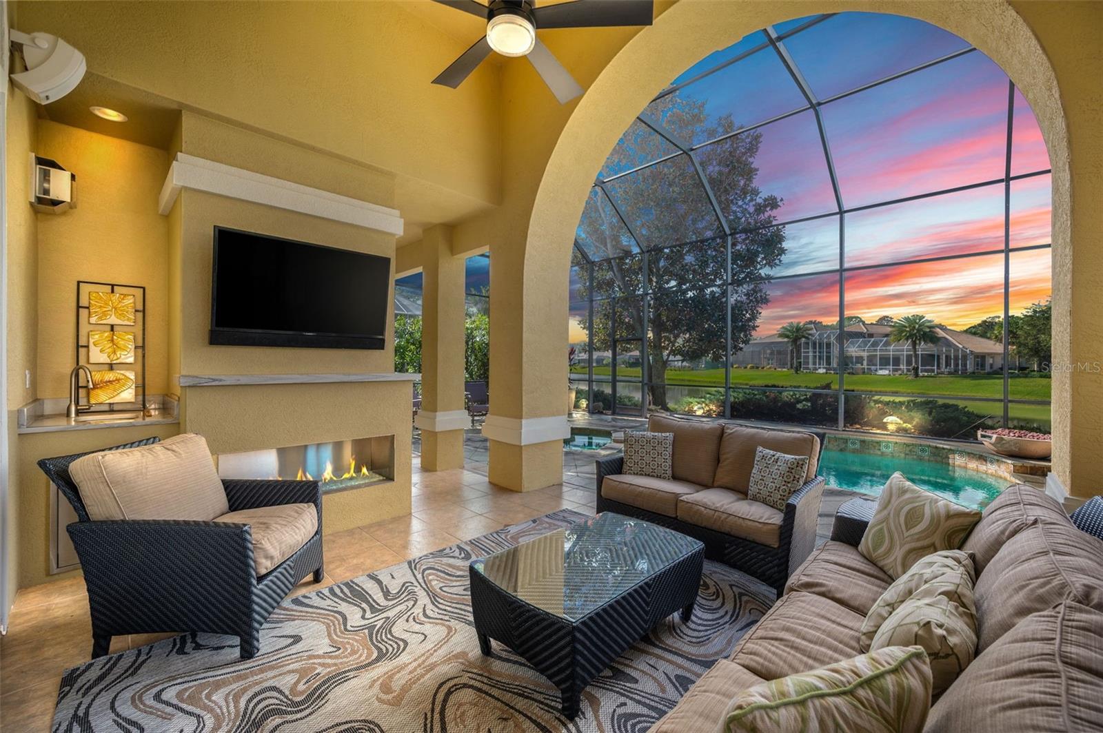 12 OAK VIEW CIRCLE E